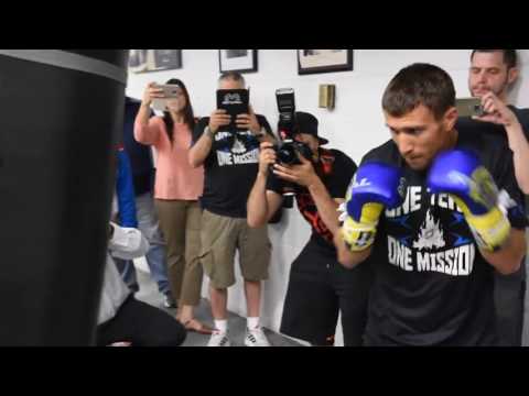Vasyl Lomachenko HEAVY BAG WORKOUT vs Roman Martinez   POWER & SPEED!