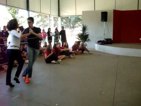 Victinho e Foguinho dançando Samba de Gafieira no Galois