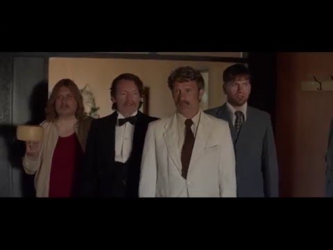 !f İstanbul 2016 - İnsanlar ve Tavuklar / Men & Chicken