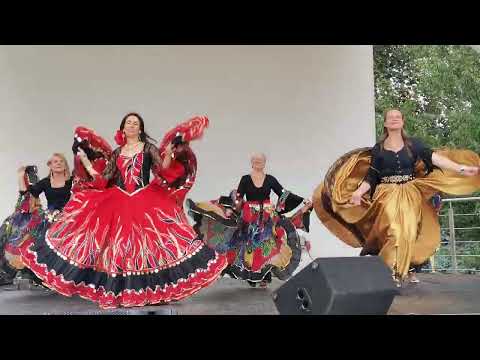 Pokaz tańca Małgorzata Bellydance i zespół Cygańska Magia CK Łomianki lipiec 2022r