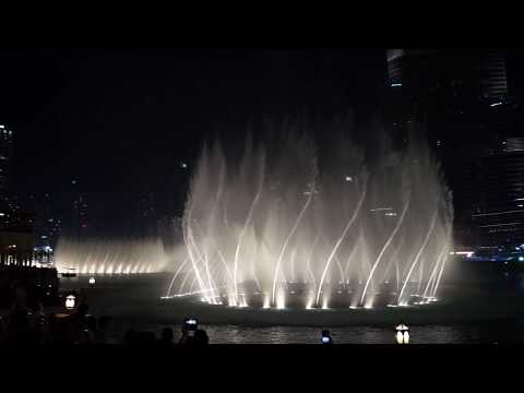 Amazing Dubai Fountain Enrique Iglesias