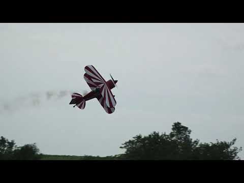 EXTREME AEROBATICS - Bob Richards Pitts S-1S & Brian Correll Pitts S-2C - WILD IN THE SKY
