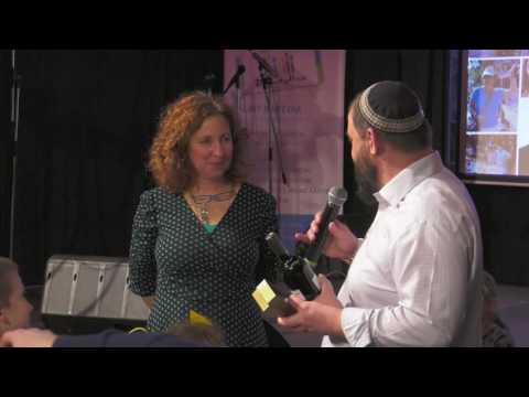 Radnóti Zoltán rabbit és a 110 év – 100 tárgy kiállítást díjazta a zsidó közösség Forrás:...