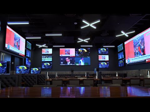 Chalk's Luxury Sports Bar takes Direct View LED to the Roof!