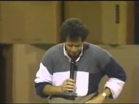 Garry Shandling at 'Comic Relief' - 1980