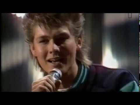 A-HA on the Swedish TV show "Nöjesmassakern" (1985-11-15)
