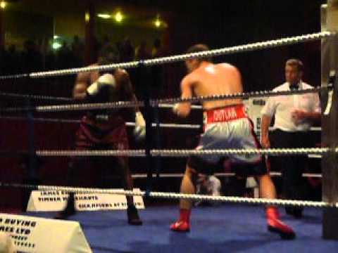 Moses Matovu vs Nathan Owens fight in Halifax - Round 1