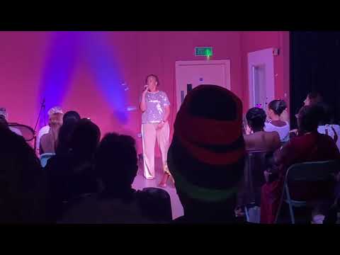 KEELEY TAVERNER STAND UP COMEDIAN 