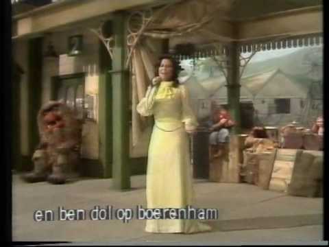 LORETTA LYNN You're Looking At Country MUPPET SHOW