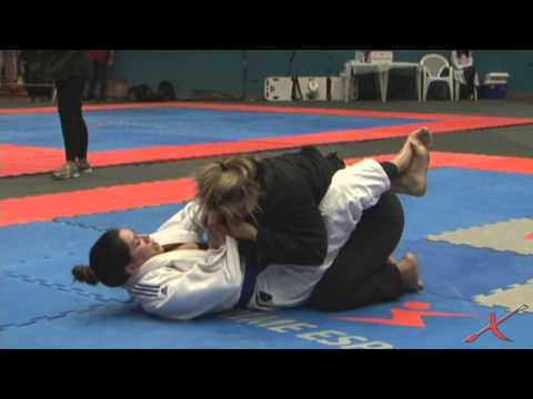 BRASILEIRO CBJJE 2013 - Juliana Medeiros x Michelli Duarte  by X-COMBAT