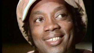 Saidas e Bandeiras~Milton Nascimento