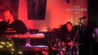 Rock 'n' Ronnie - Matchbox