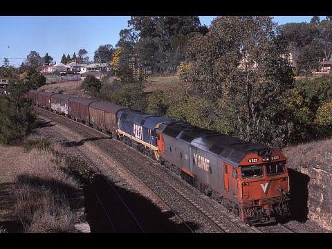 Australian Trains 17 August 1996 chase GMs on a Down Steel Train of the NSW South