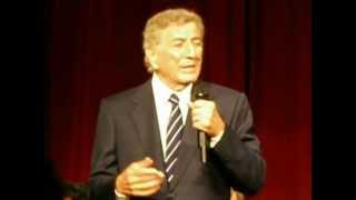 Tony Bennett singe &quot;Who Cares?&quot; for Jimmy Breslin at NYU, Devember 2009