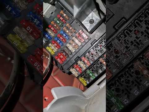 2016 Mercedes Sprinter Body Interior Light Fuse Location