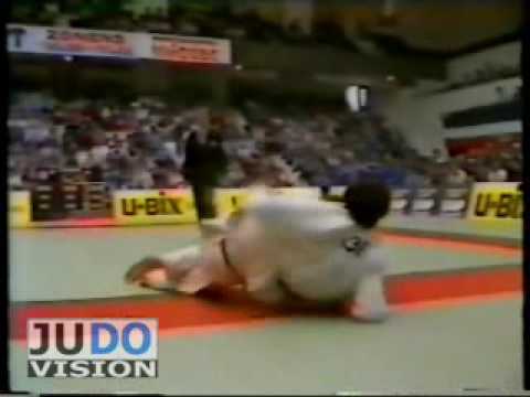 JUDO 1983 European Championships: Roger Vachon (FRA) - Valery Divisenko (URS)