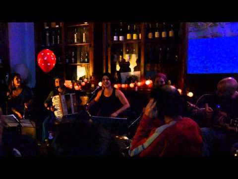 Aquí Há Ó  "Zunido da mata/Lá em Sao Paulo"  (cover Renata Rosa)