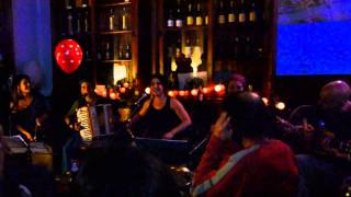 Aquí Há Ó  &quot;Zunido da mata/Lá em Sao Paulo&quot;  (cover Renata Rosa)