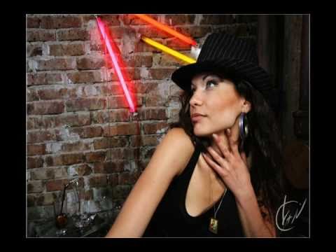 G Dogg, Jenny & IMP - Хиляди въпроси, хиляди емоции