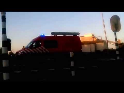 07-07-2015 P1 16-3110 16-3170 Voertuig te water Opweg Bergambacht