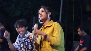 Download lagu Memori berkasih LA NIRWANA mp3