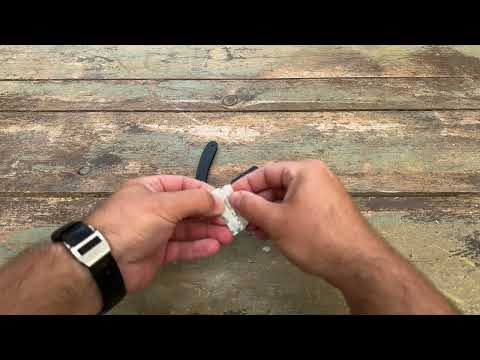 Changing the blade in the Proshave Straight Razor for replaceable blades, S1, Black