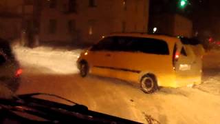 preview picture of video 'Mercedes Benz Vito W639 115cdi snow drift Drive2 Нововолинськ'