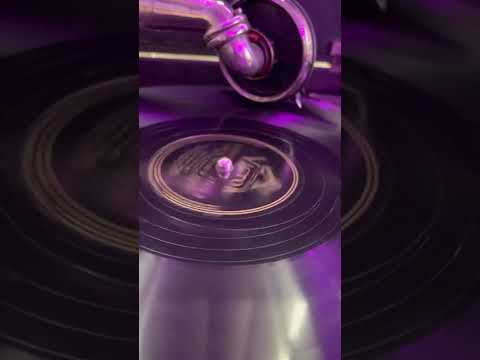 Arms for the love of America Barry wood and the lyn Murray singers victor  27478-A￼ WW2 era song🇺🇸