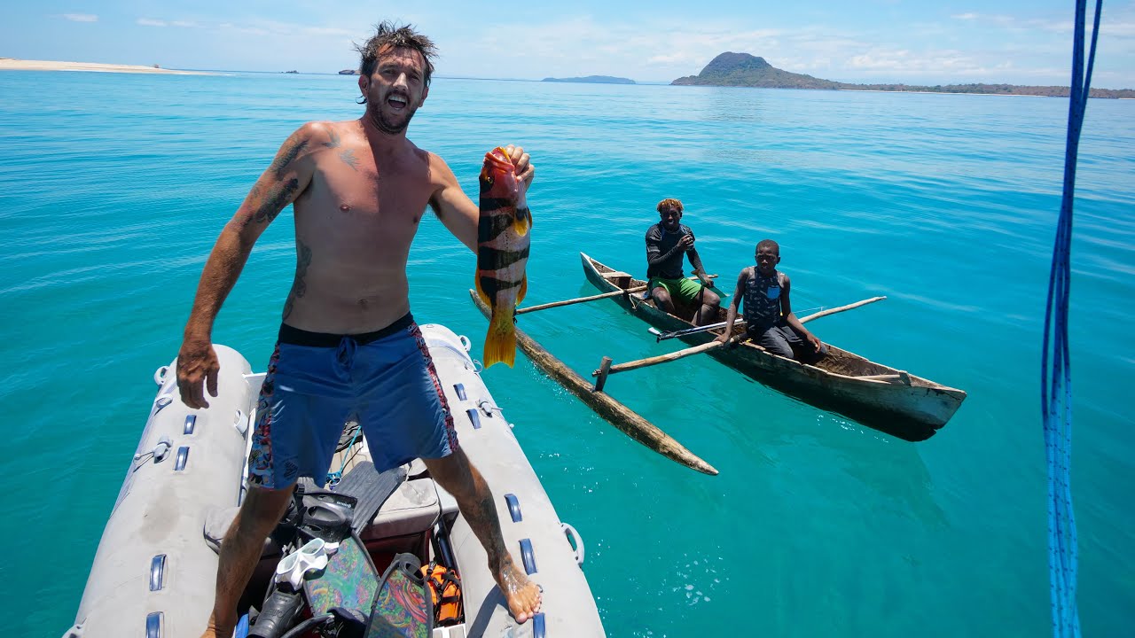 Trading to EAT in remote Madagascar | Sailing MADAGASCAR... Ep 385