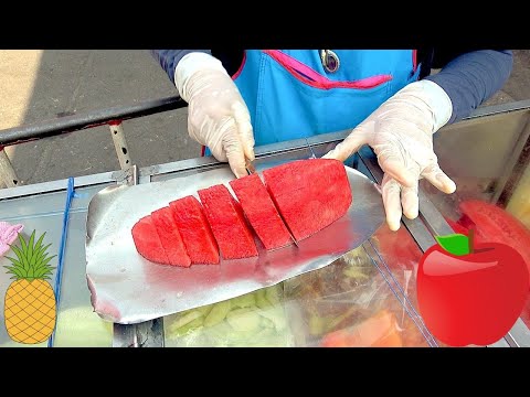 Fruits cutting in china street food