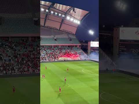 El espectacular bengaleo de Biris Norte en el Estadio Algarve de Faro