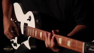 Video thumbnail for Quick Riffs: Gibson 2016 Les Paul Studio T by Swee Lee