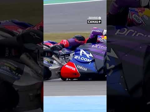 LE SAUVETAGE DE FOU 🤯 #SpanishGP #MotoGP