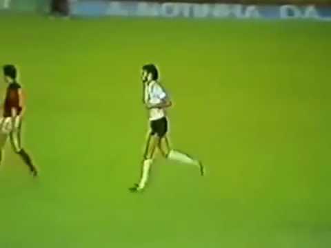 Sócrates - Corinthians 1x5 Flamengo (1983)