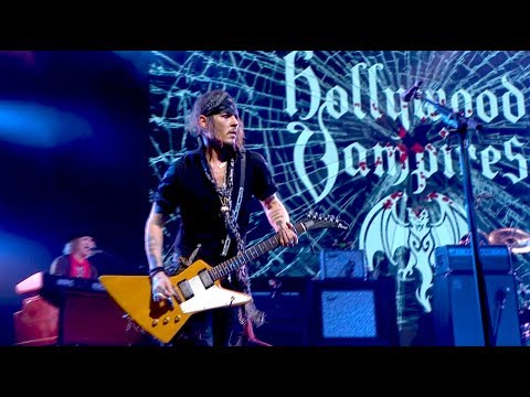 Hollywood Vampires - The Boogieman Surprise Live (Official Video)