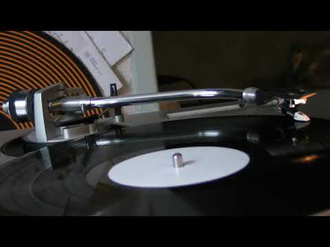 Deep House Music : Mickey Oliver - Nico Brun