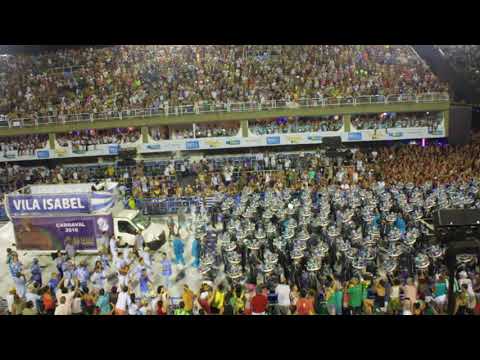 Bateria da Vila Isabel encerrando o desfile - Carnaval 2018