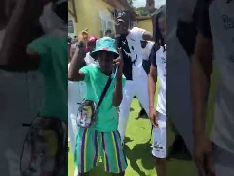 dance moves running the streets of Jamaica watch and learn (song titled #leggodistreets )