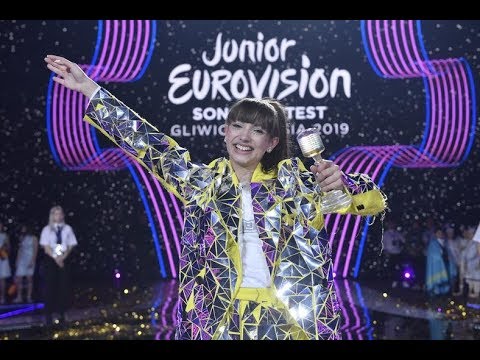 ✅  "Król Cyganów" ocenił karierę Viki Gabor. "Bardzo się cieszę, że już jest cywilizowaną Romką"