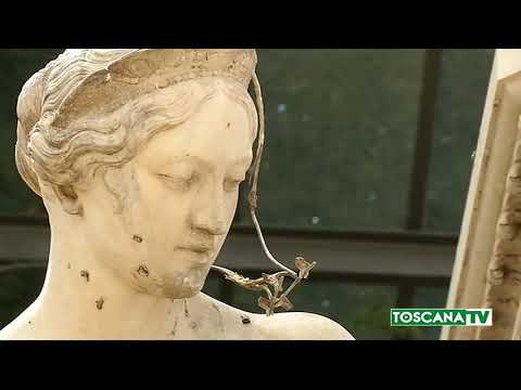 2018-06-01 FIRENZE - VANDALI DISTRUGGONO TESTA PUTTO IN PIAZZA DEMIDOFF