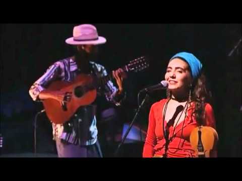 Renata Rosa canta Zunido da mata.wmv