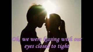 Eyes closed so tight-VI3 Lyrics