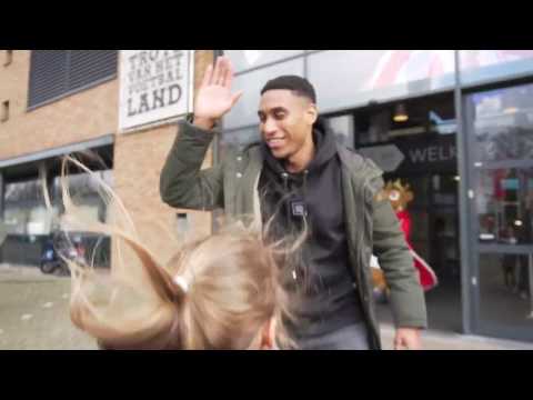 'Scoor een Boek' met Willem II | Driess Saddiki trapt af