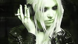 The Pretty Reckless   He Loves You