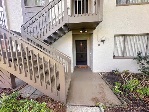 12907 Wedgewood Way 34667"Beacon Woods Beauty: Elegant 2-Bed Condo in Exclusive 55+ Haven!"