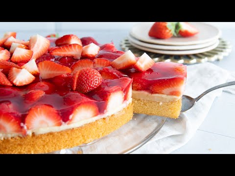 Erdbeerkuchen mit Biskuitboden & Vanillepudding