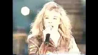 LeAnn Rimes performs &quot;Talk To Me&quot;