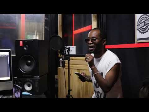 COLLO ft Les-Da-Fresh | Madoido