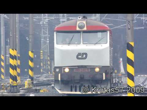 Bardotka přijíždí na hlavní nádraží