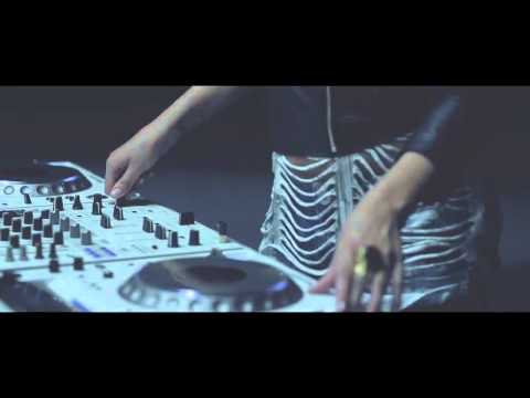 Viktoria Metzker ft Lea Lorien Find A Way OFFICIAL MUSIC VIDEO hd720